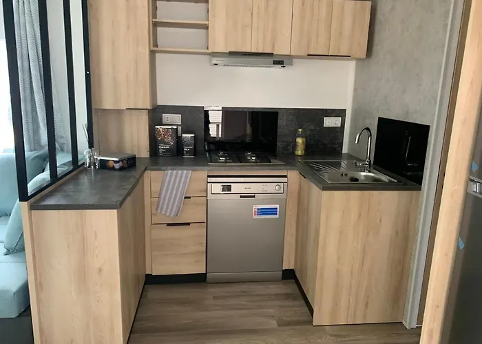 Le Refuge Aquatique: Mobil-home Confort En 4 étoiles Campsite *