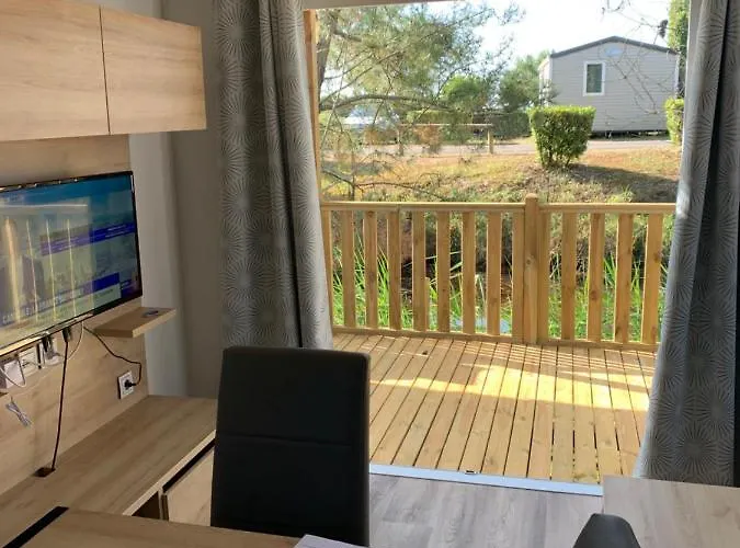 Le Refuge Aquatique: Mobil-home Confort En 4 étoiles * Lege-Cap-Ferret