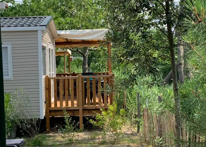 Le Refuge Aquatique: Mobil-home Confort En 4 étoiles Campsite