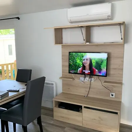 Envie D Un Break De Paysages Sauvages Et De Nature Ce Mobile Neuf Confort Climatise Idealement Situe Au Bord De L Eau Dans Un 4 Etoiles Vous Attend Pour Un Week End Quelques Jours Ou Des En Famille Kemp Lège-Cap-Ferret