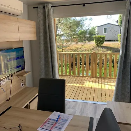Le Refuge Aquatique: Mobil-home Confort En 4 étoiles * Lege-Cap-Ferret