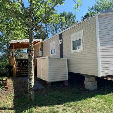 Envie D Un Break De Paysages Sauvages Et De Nature Ce Mobile Neuf Confort Climatise Idealement Situe Au Bord De L Eau Dans Un 4 Etoiles Vous Attend Pour Un Week End Quelques Jours Ou Des En Famille