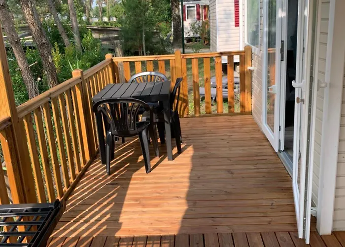 Envie D Un Break De Paysages Sauvages Et De Nature Ce Mobile Neuf Confort Climatise Idealement Situe Au Bord De L Eau Dans Un 4 Etoiles Vous Attend Pour Un Week End Quelques Jours Ou Des En Famille